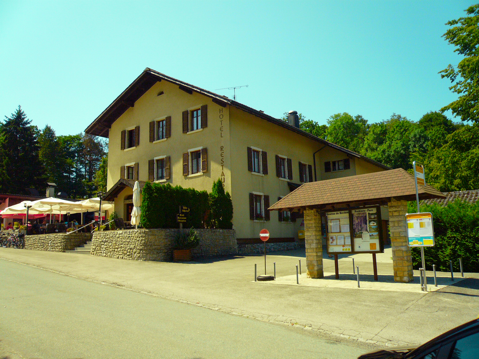 4. Réclère - Restaurant des Grottes_korr